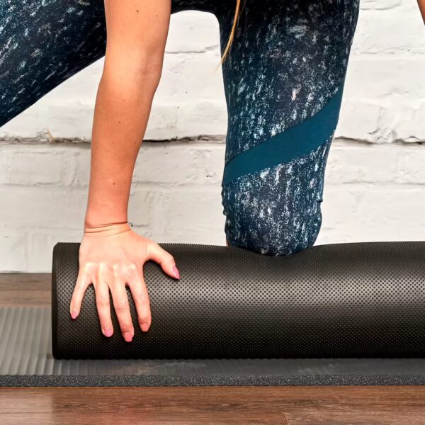 Rodillo Foam Roller Rulo Pilates Masaje Espuma Domyos 90 cm x 15 cm - Imagen 5